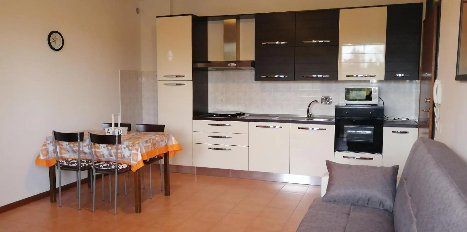 Apartamento Ab House Dozza 0*,  Italia